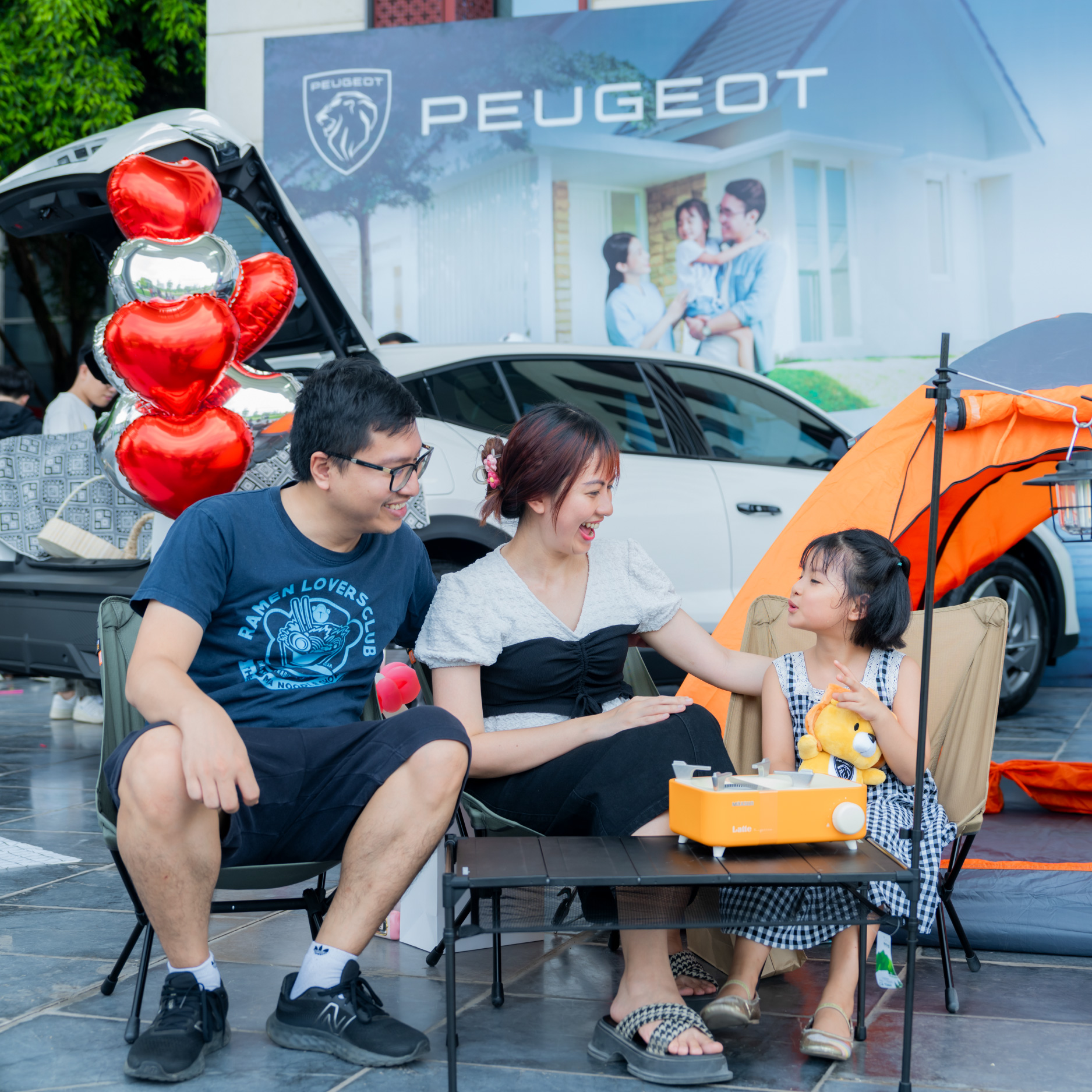 “Ngày hội gia đình Peugeot” thu hút đông đảo khách hàng tham dự